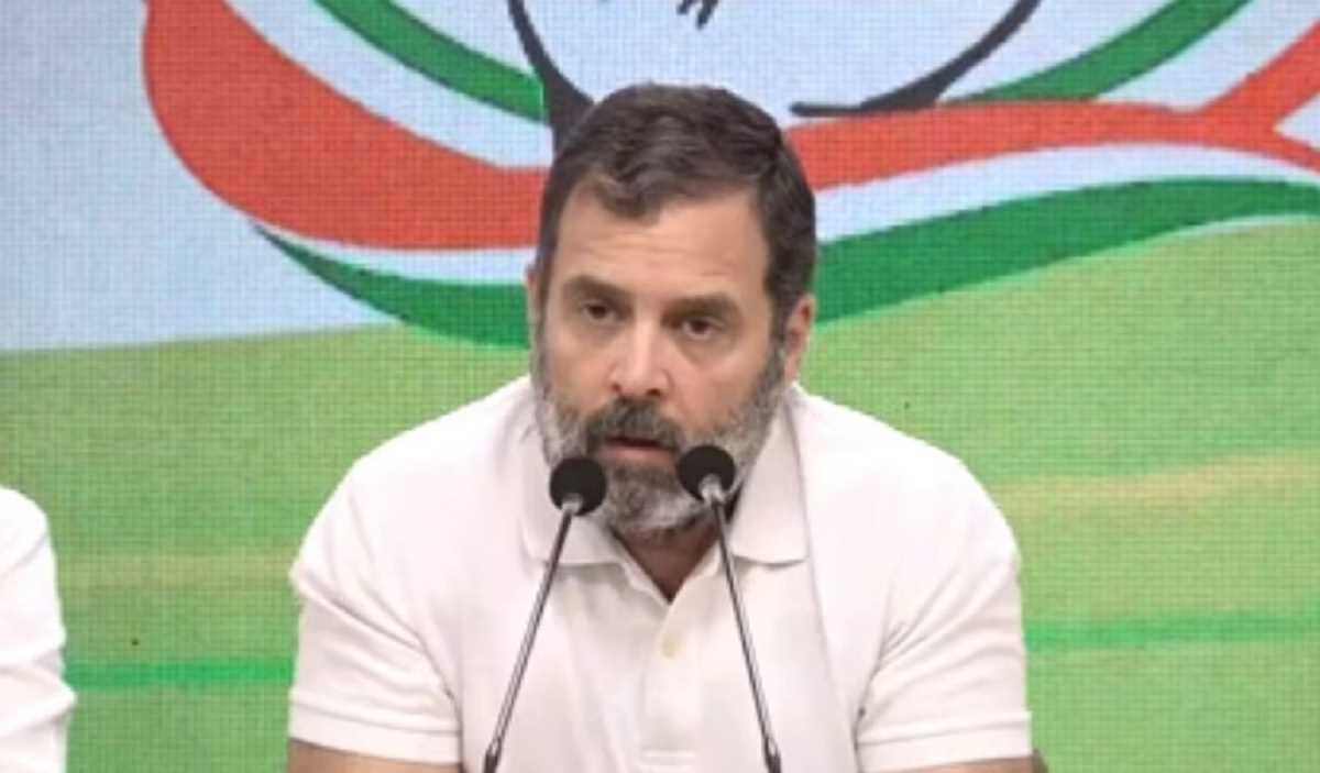 राहुल गांधी के खिलाफ भाजपा के ओबीसी सांसदों ने संसद से विजय चौक तक किया मार्च